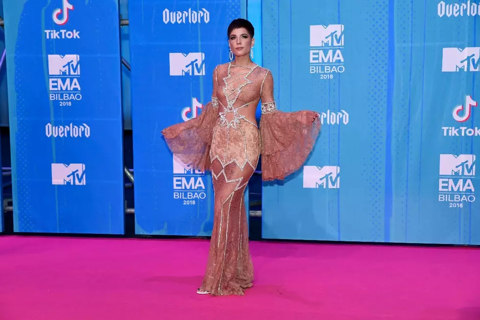 Halsey Says She’s Not ‘Sleeping With’ John Mayer